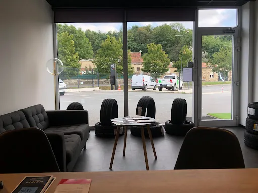 2985 Automobile à La Talaudière